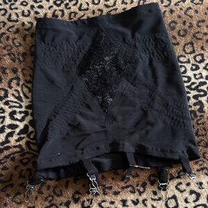 VINTAGE REPRO Black Lace Garter Skirt